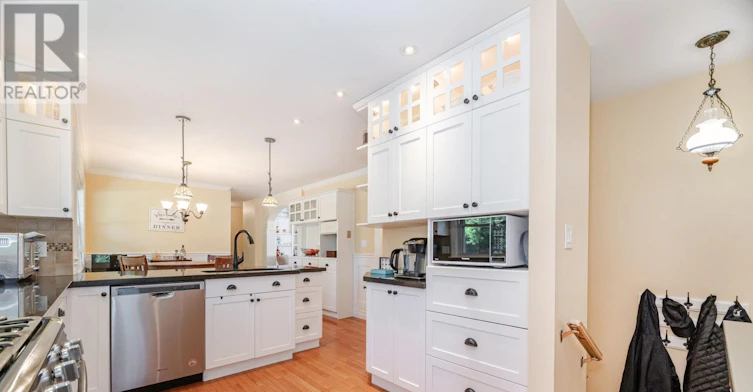43 Ravina Crescent, Hamilton, ON, L9G 2E8 - 10