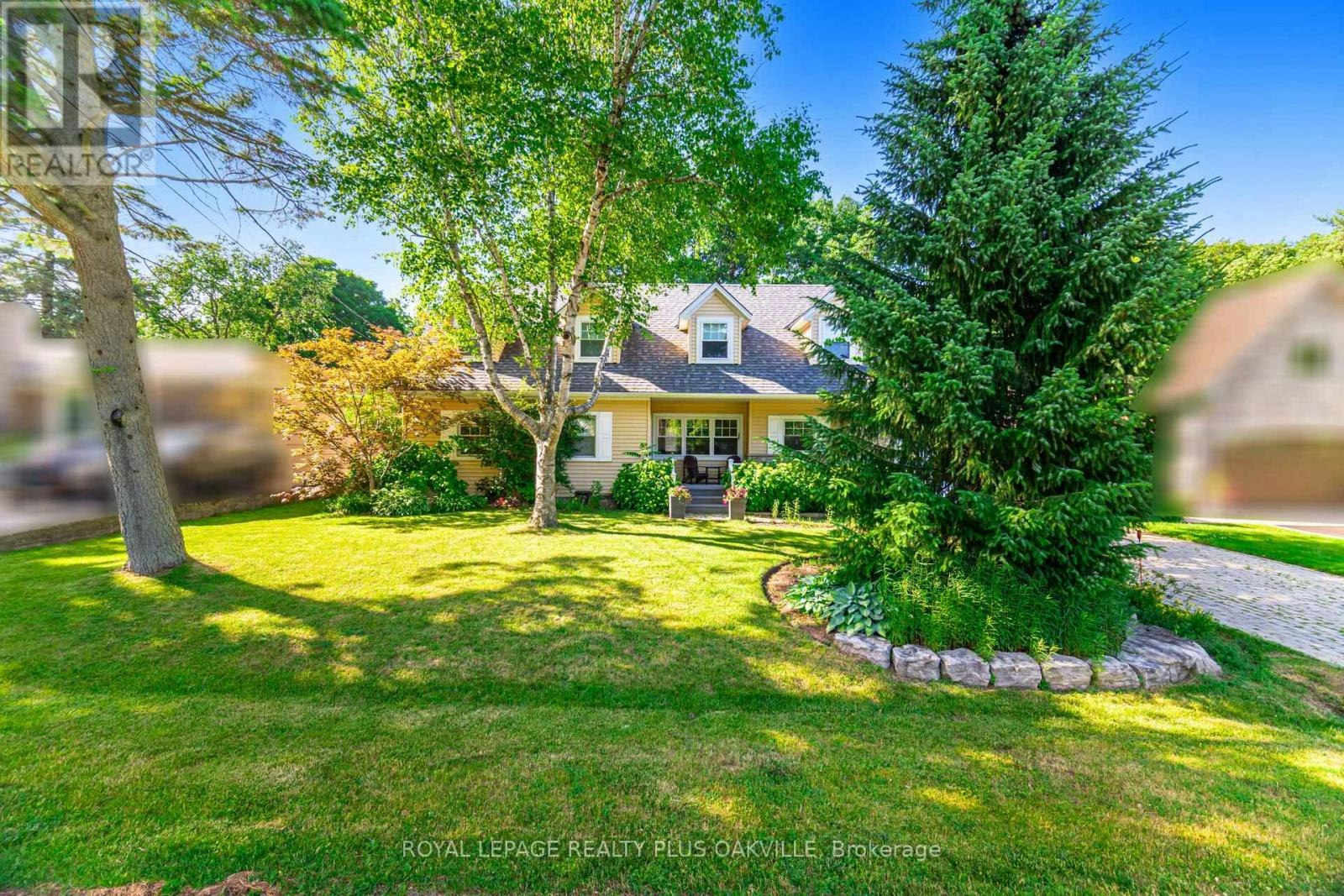 43 Ravina Crescent, Hamilton, ON, L9G 2E8 - 2