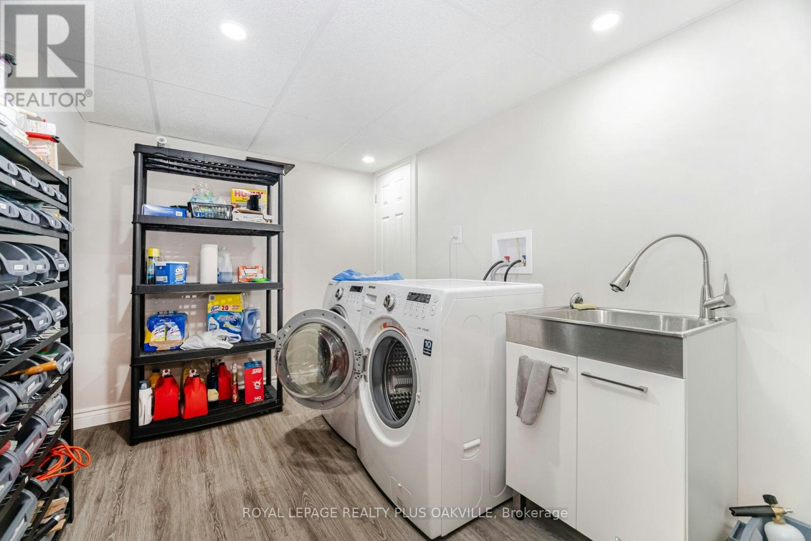 43 Ravina Crescent, Hamilton, ON, L9G 2E8 - 44