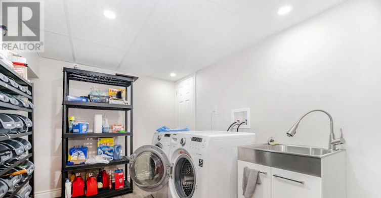 43 Ravina Crescent, Hamilton, ON, L9G 2E8 - 44