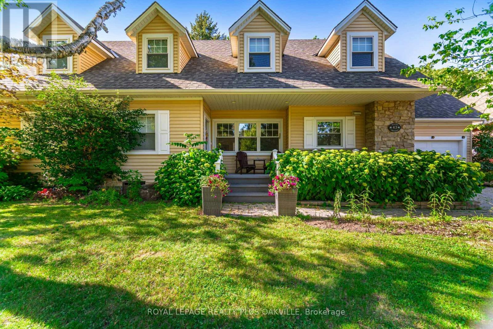 43 Ravina Crescent, Hamilton, ON, L9G 2E8