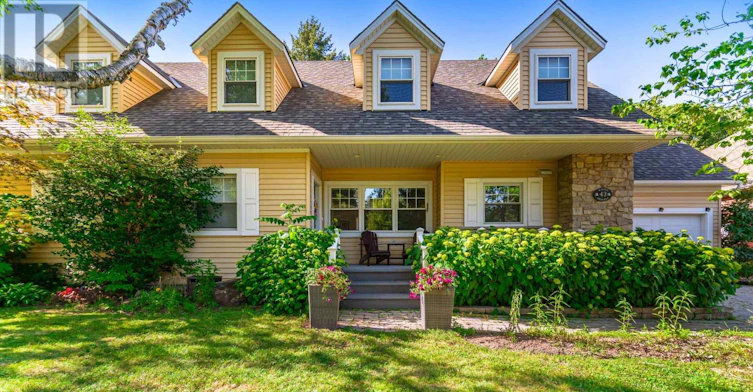 43 Ravina Crescent, Hamilton, ON, L9G 2E8
