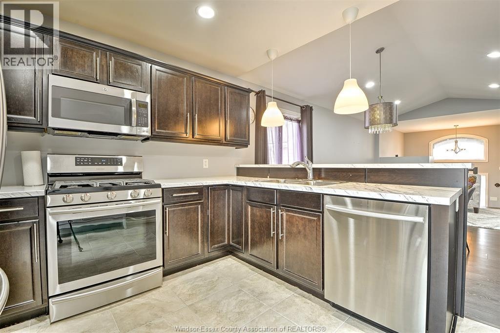 2490 Bernard, Windsor, ON, N8W 4S1 - 17