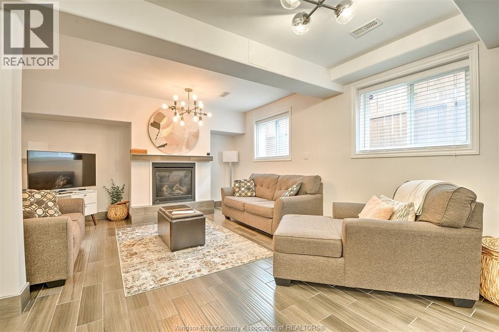 2490 Bernard, Windsor, ON, N8W 4S1 - 26