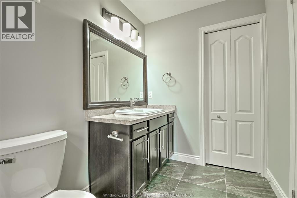 2490 Bernard, Windsor, ON, N8W 4S1 - 24
