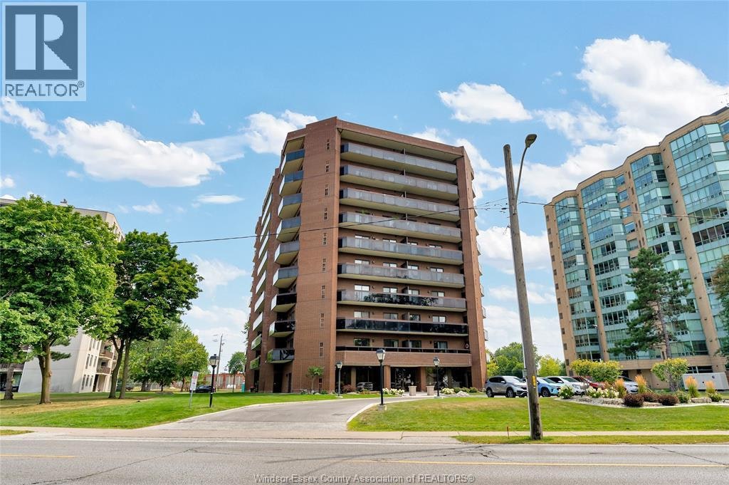 207-3663 Riverside Drive East, Windsor, ON