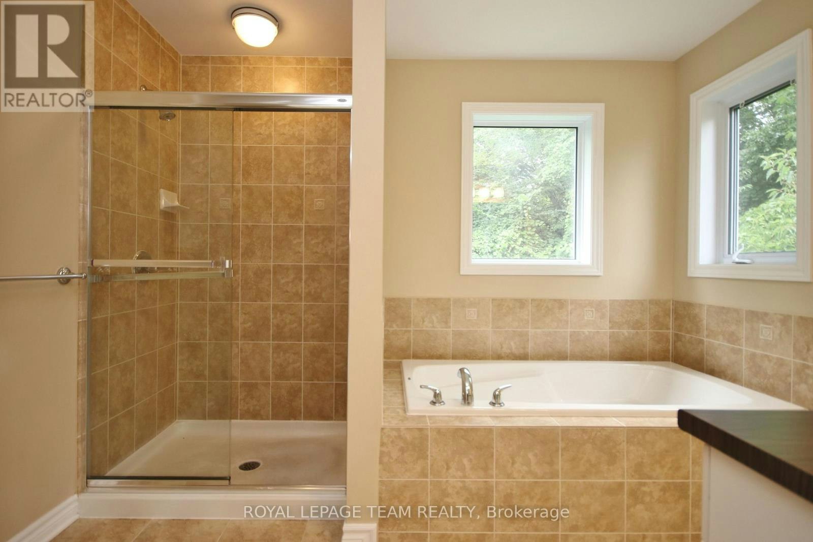 593 Clearbrook Drive, Ottawa, ON, K2J 5S2 - 15