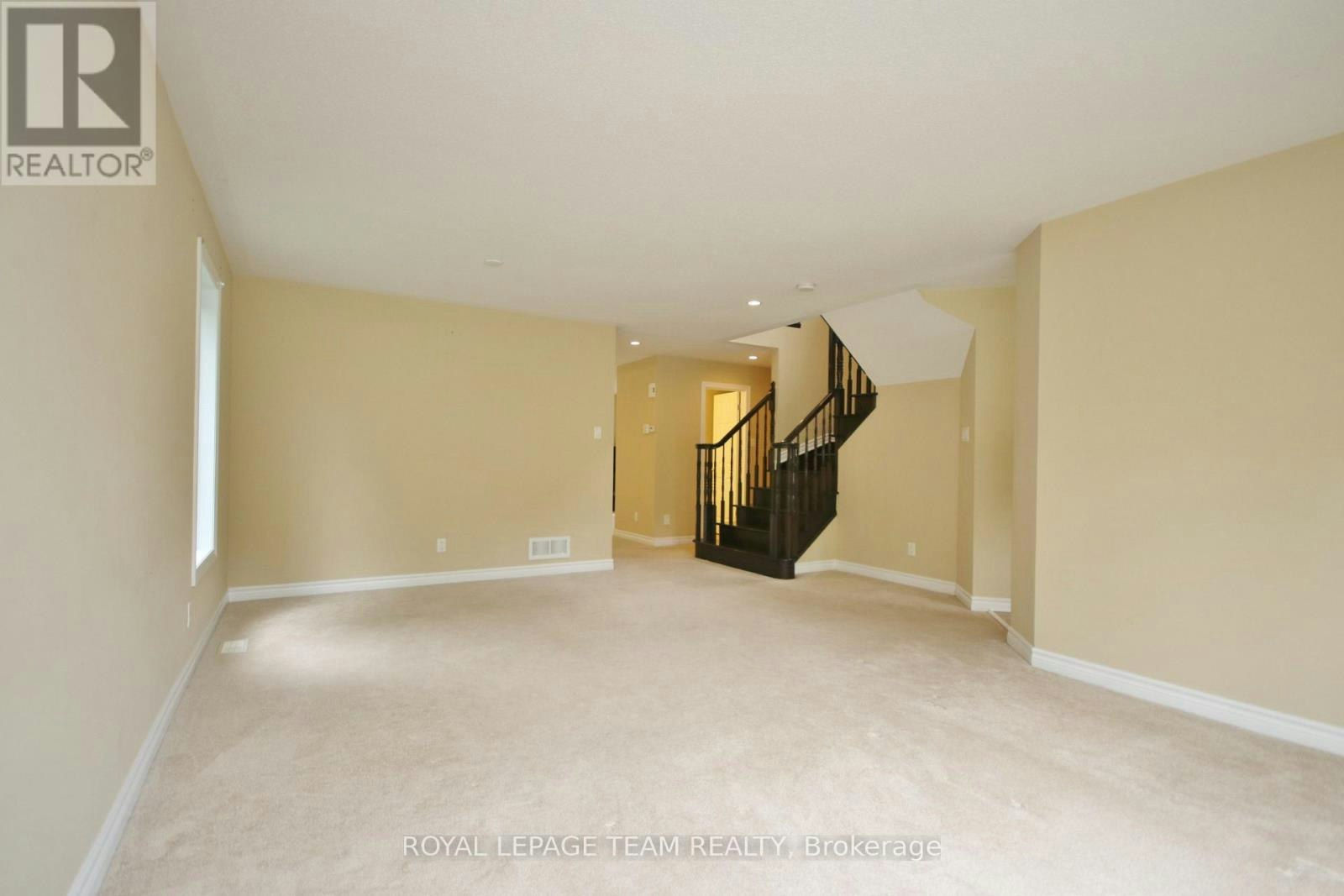 593 Clearbrook Drive, Ottawa, ON, K2J 5S2 - 4