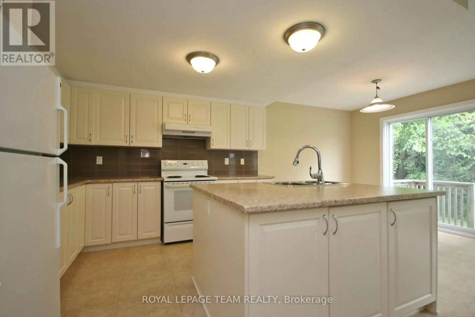 593 Clearbrook Drive, Ottawa, ON, K2J 5S2 - 6