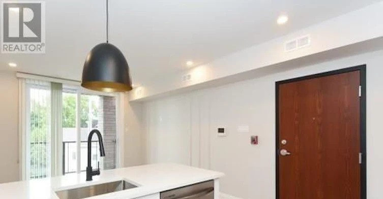 3-27 Monk Street, Ottawa, ON, K1S 3Y7 - 2
