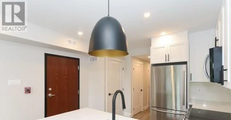 3-27 Monk Street, Ottawa, ON, K1S 3Y7 - 3