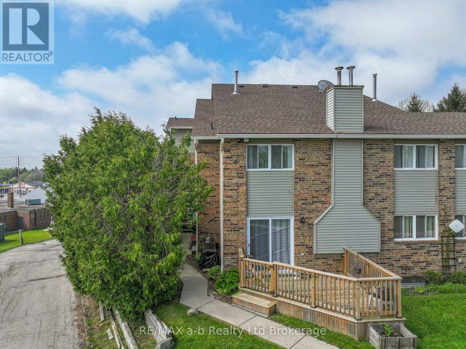8-19 Wren Court, Tillsonburg, ON, N4G 5K2