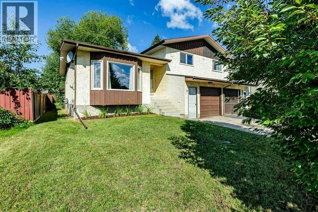 14 Eagle Road, Lacombe, AB, T4L 1S2