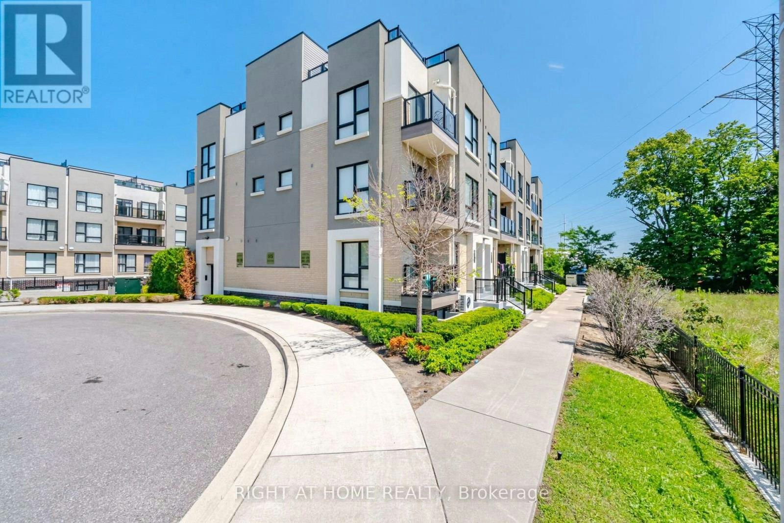 233-515 Kingbird Grove, Toronto, ON, M1B 5R7
