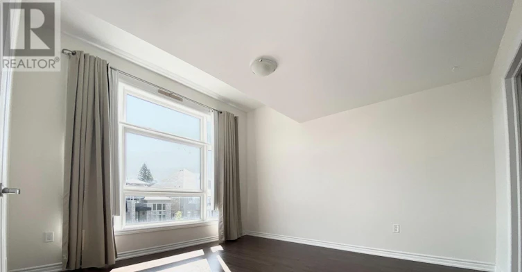10 Upbound Court, East Gwillimbury, ON, L9N 0W1 - 10