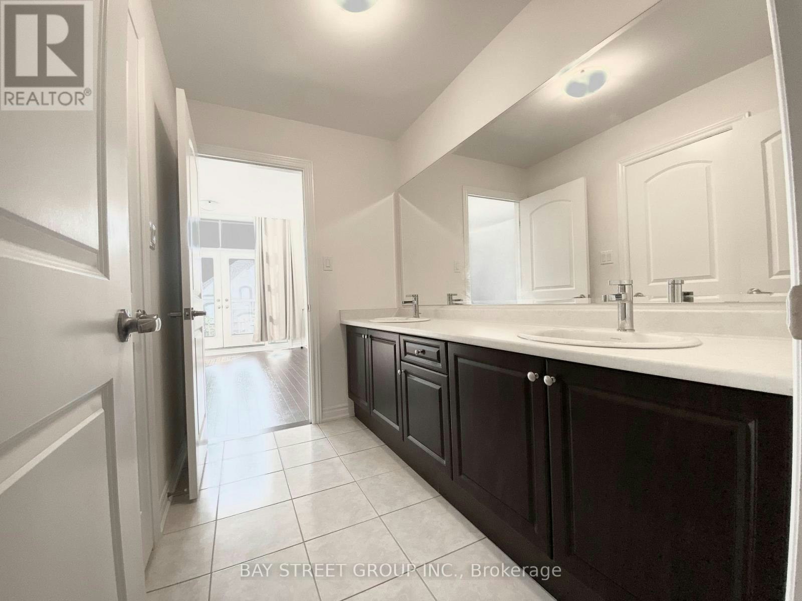 10 Upbound Court, East Gwillimbury, ON, L9N 0W1 - 15