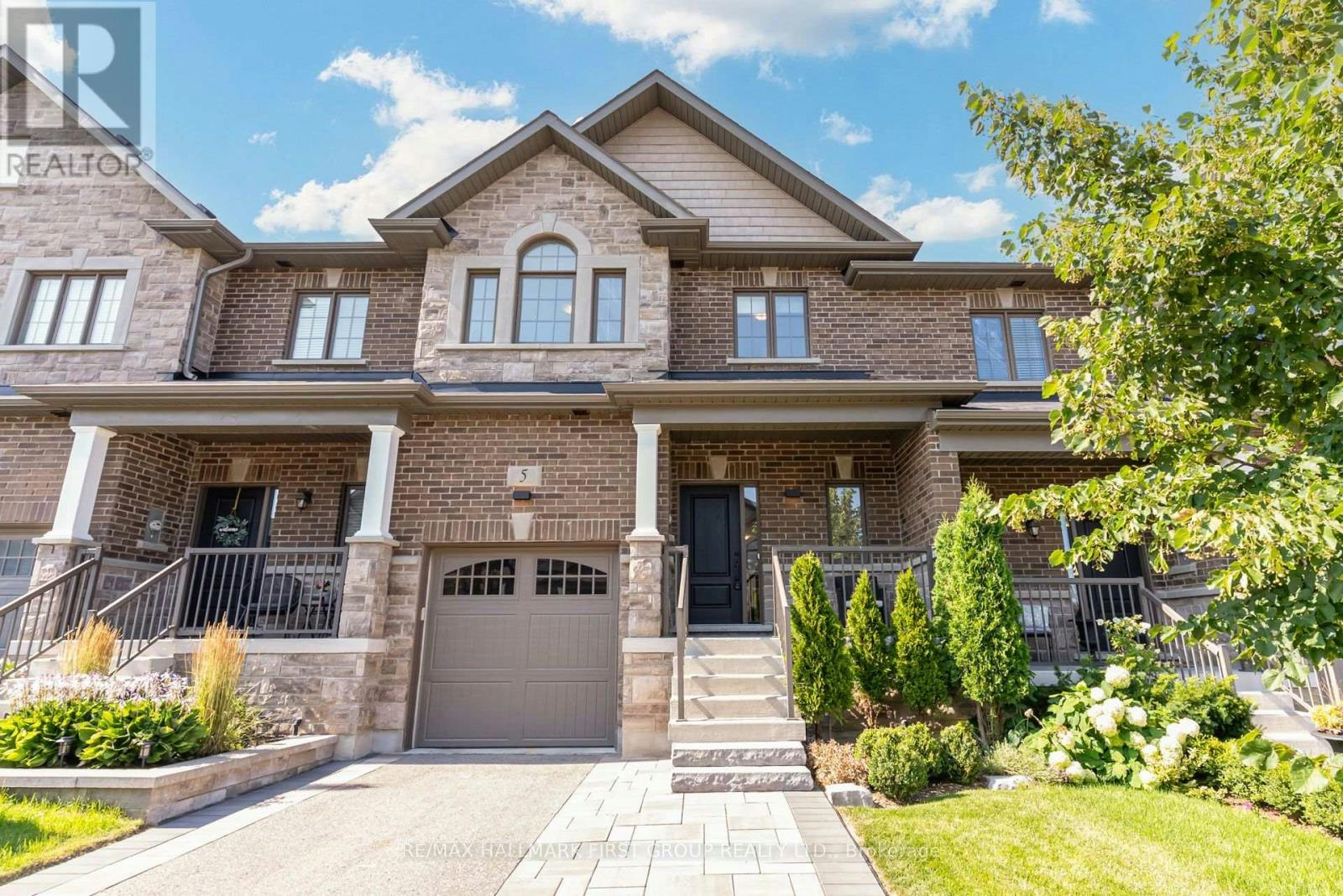 5 Harry Thornton Lane, Uxbridge, ON, L9P 0E9