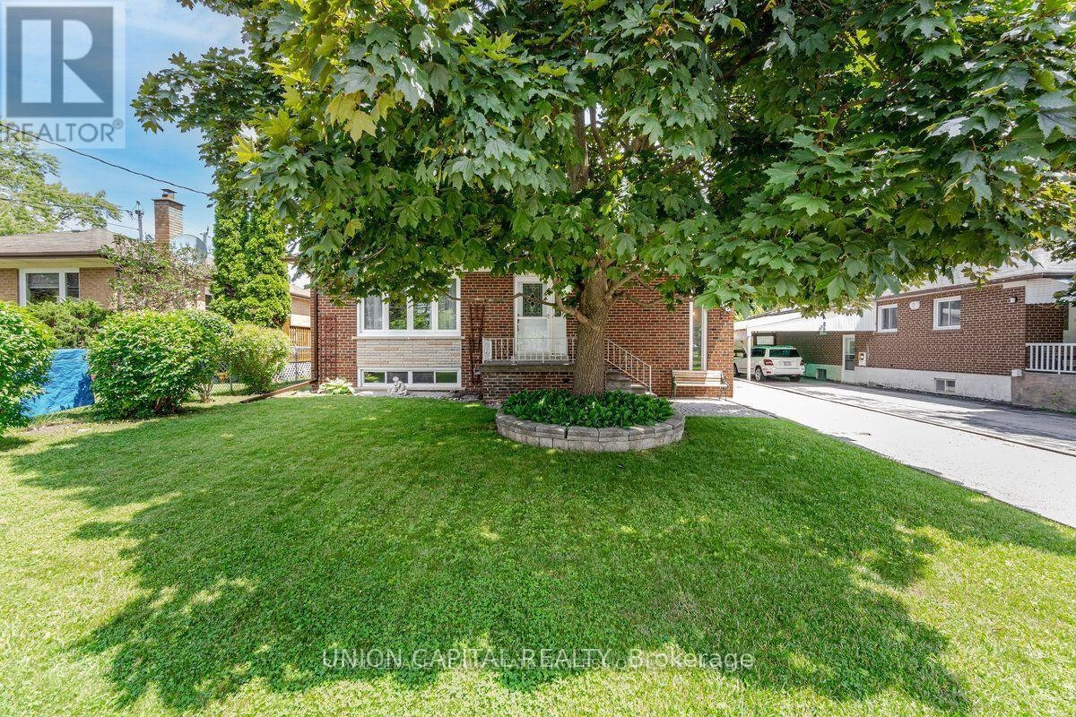 383 Neal Drive, Richmond Hill, ON, L4C 3L6 - 2
