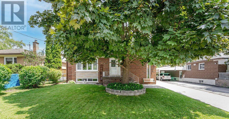 383 Neal Drive, Richmond Hill, ON, L4C 3L6 - 2