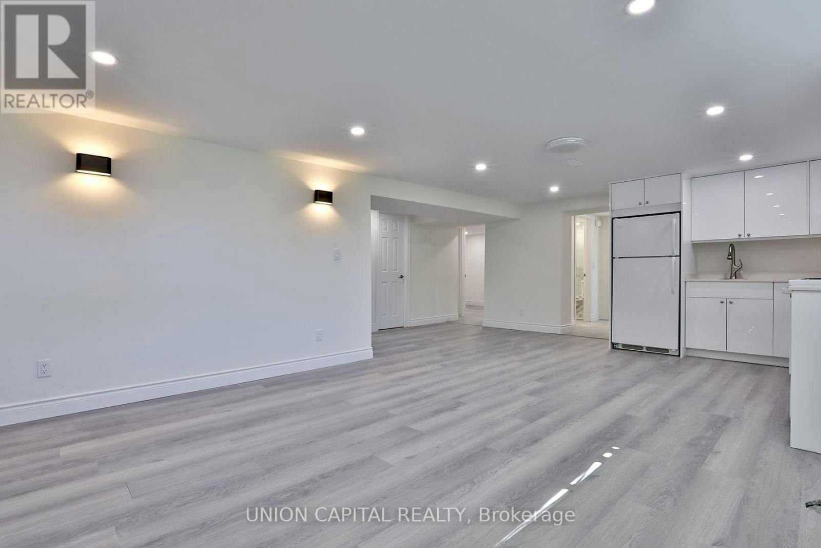 383 Neal Drive, Richmond Hill, ON, L4C 3L6 - 8