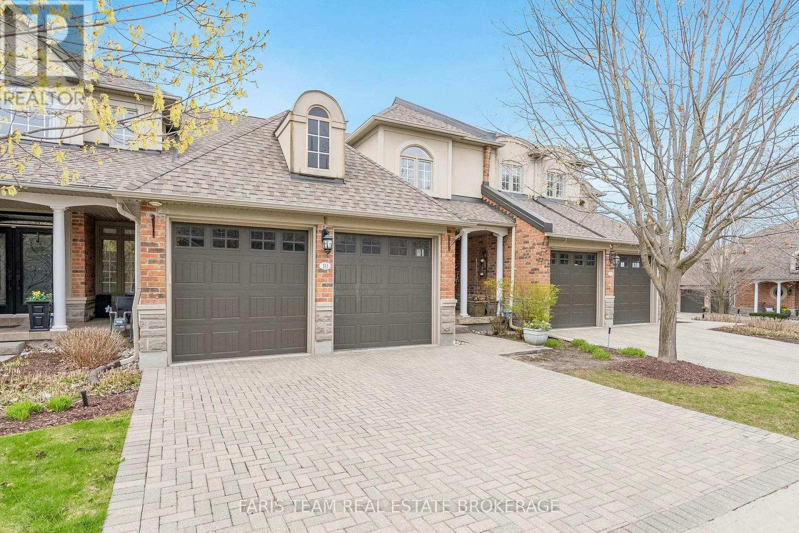 10 Wilton Trail, Aurora, ON, L4G 7S9