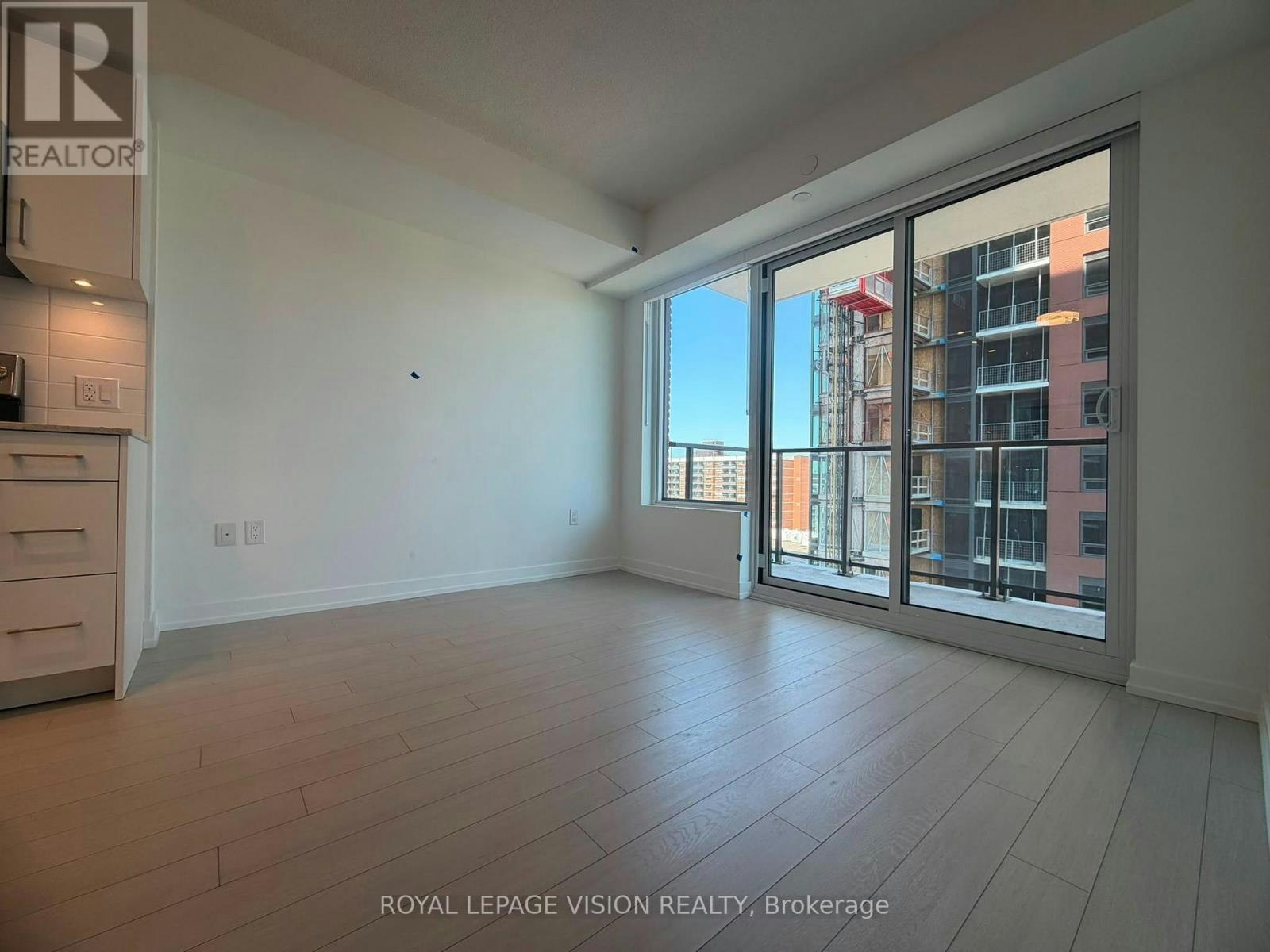 1112-4010 Eglinton Avenue W, Toronto, ON, M9A 0G5 - 3