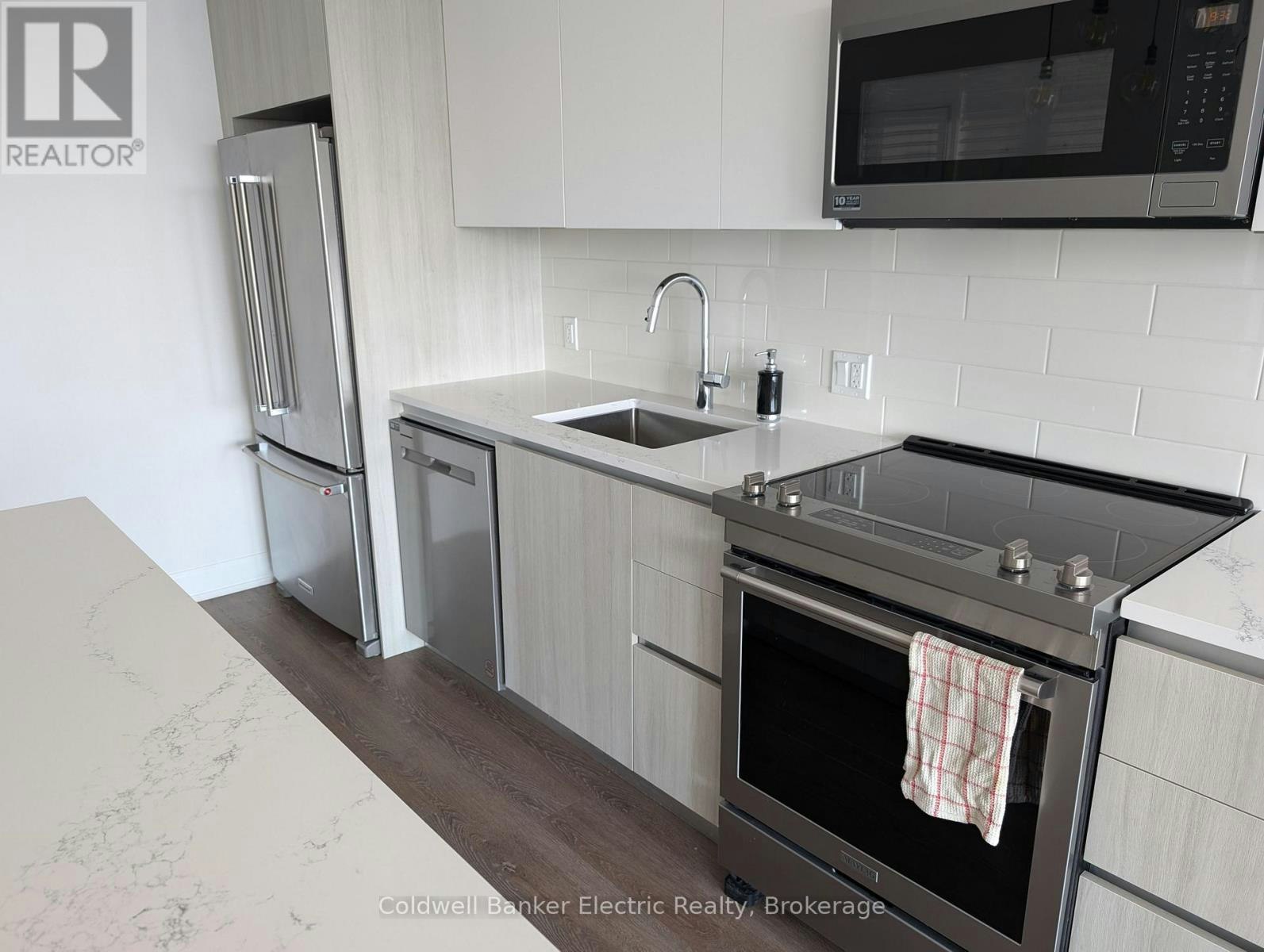 802-195 Hunter Street E, Peterborough, ON, K9H 1G9 - 18
