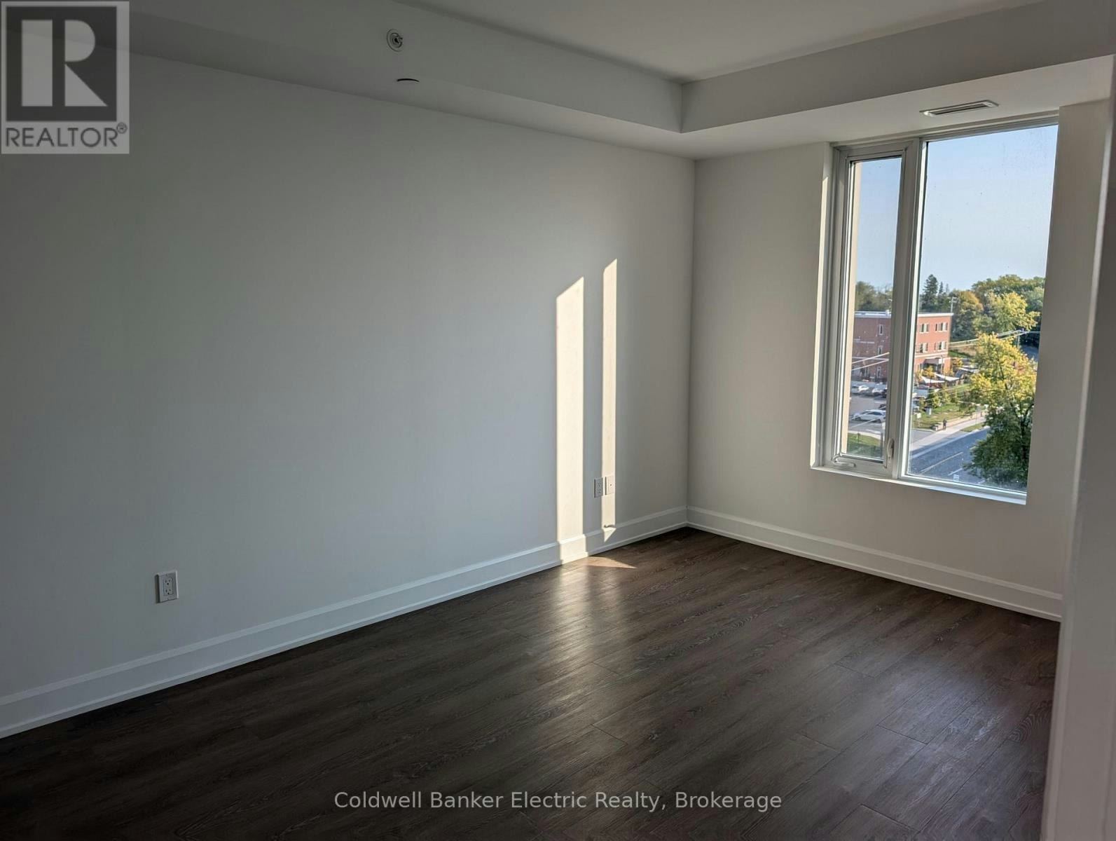 802-195 Hunter Street E, Peterborough, ON, K9H 1G9 - 7