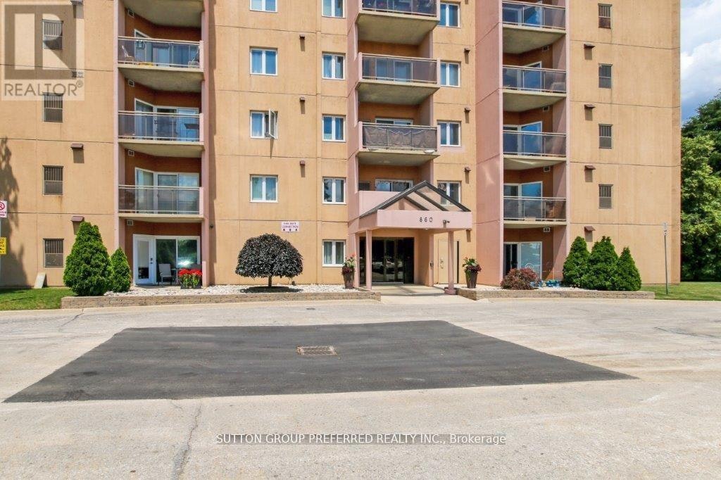 202-860 Commissioners Road E, London, ON, N6C 5Y8
