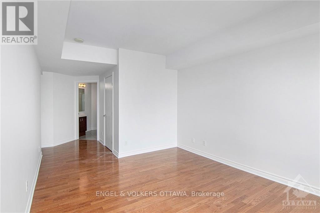 904-200 Rideau Street, Ottawa, ON, K1N 5Y1 - 14