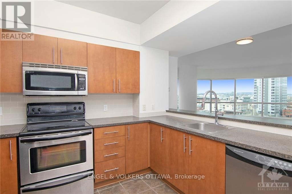 904-200 Rideau Street, Ottawa, ON, K1N 5Y1 - 9