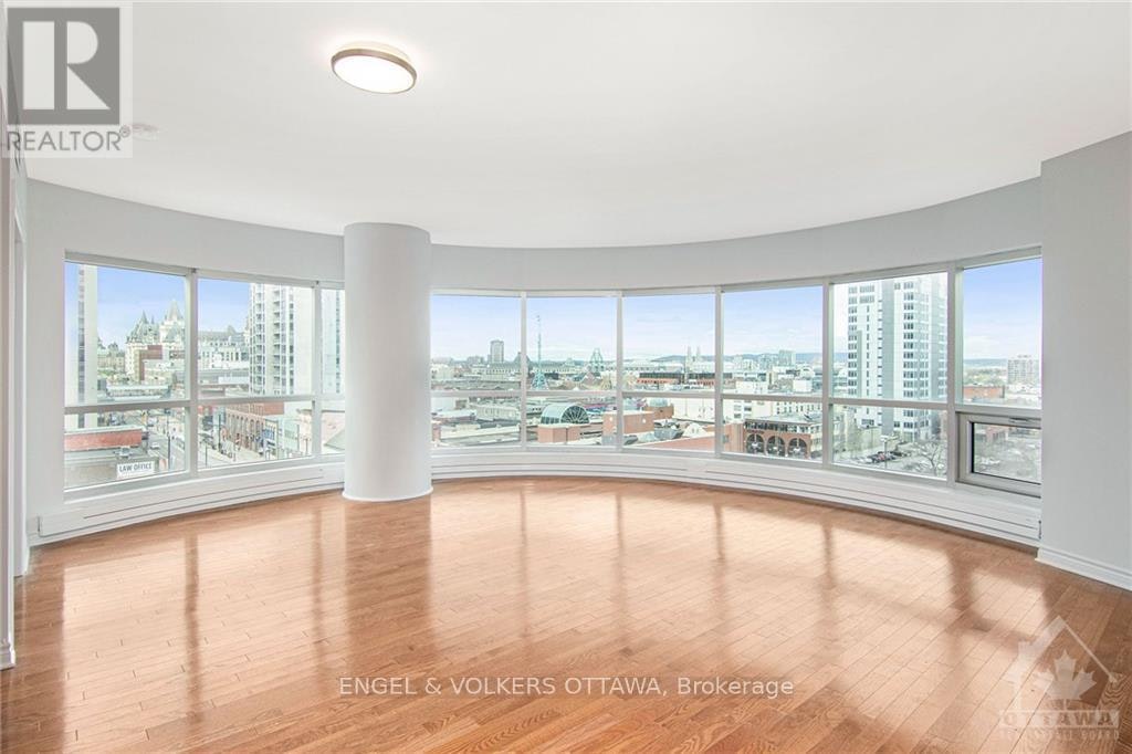 904-200 Rideau Street, Ottawa, ON, K1N 5Y1 - 2
