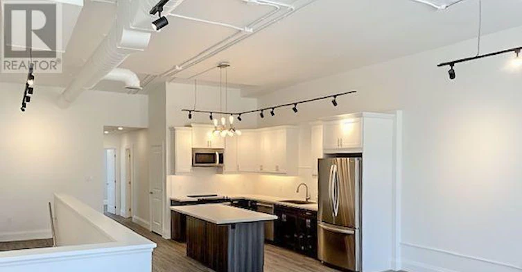 UPPER-41 Market Place, Stratford, ON, N5A 1A4 - 12