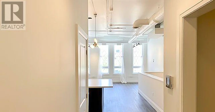UPPER-41 Market Place, Stratford, ON, N5A 1A4 - 13