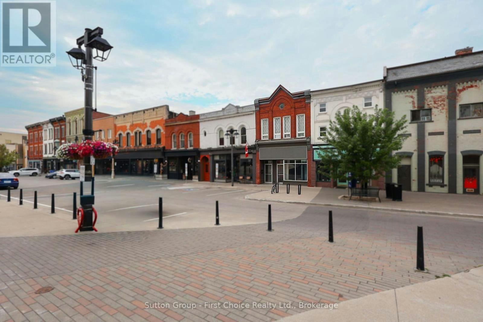 UPPER-41 Market Place, Stratford, ON, N5A 1A4 - 3