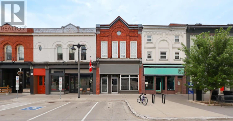 UPPER-41 Market Place, Stratford, ON, N5A 1A4 - 2