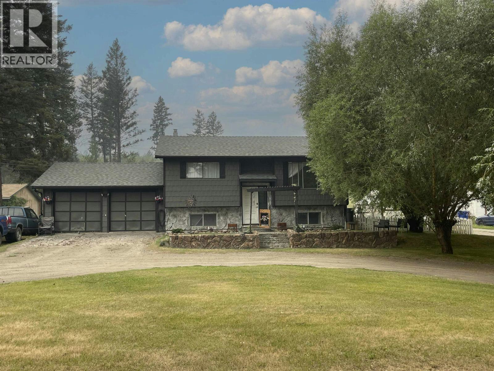 5418 Park Drive, 103 Mile House, BC, V0K 2E1