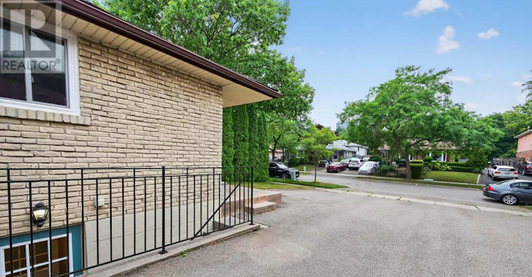 LOWER-1912 Bonnymede Drive, Mississauga, ON, L5J 1E1 - 4