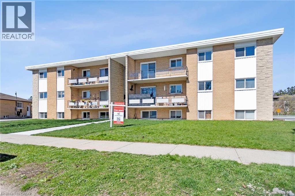 4-11 Olympic Drive, Kitchener, ON, N2M 3S7 - 17