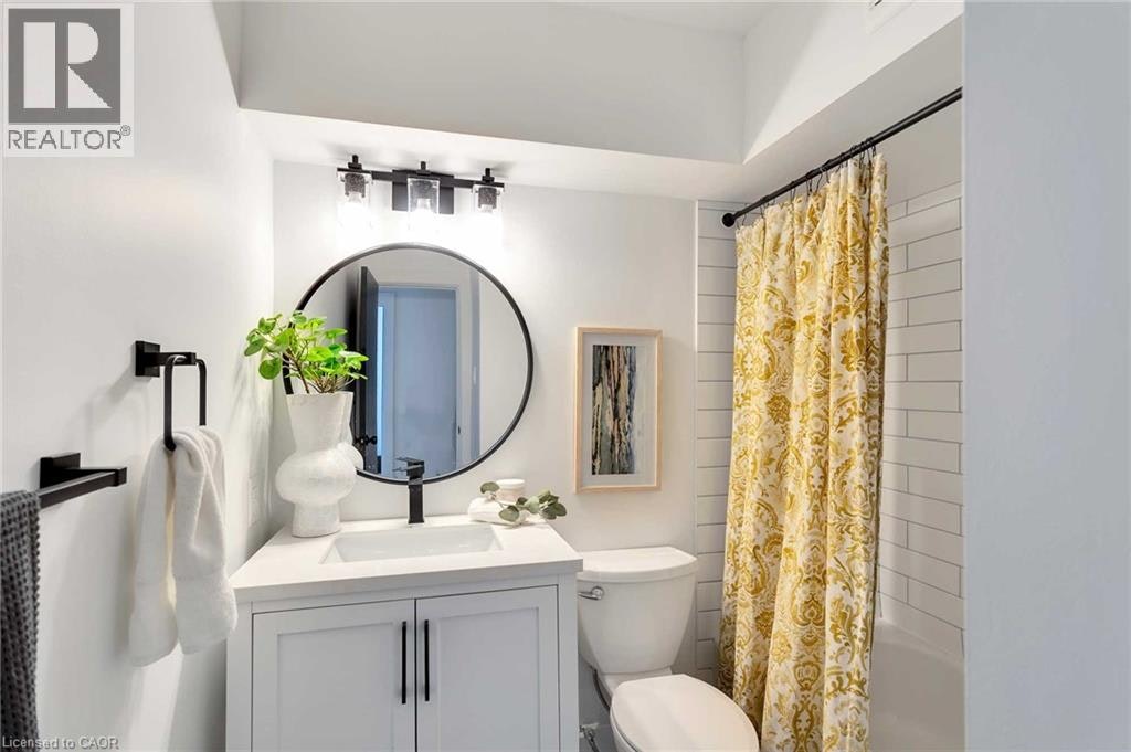 4-11 Olympic Drive, Kitchener, ON, N2M 3S7 - 6