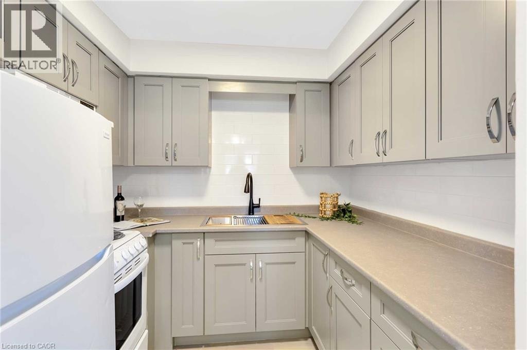 4-11 Olympic Drive, Kitchener, ON, N2M 3S7 - 5