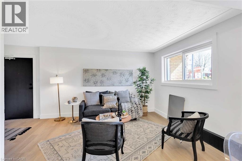 4-11 Olympic Drive, Kitchener, ON, N2M 3S7 - 4