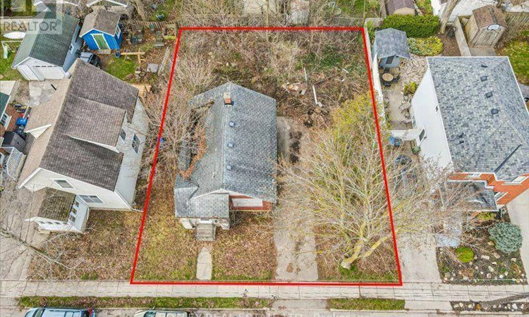 39 Menzie Avenue