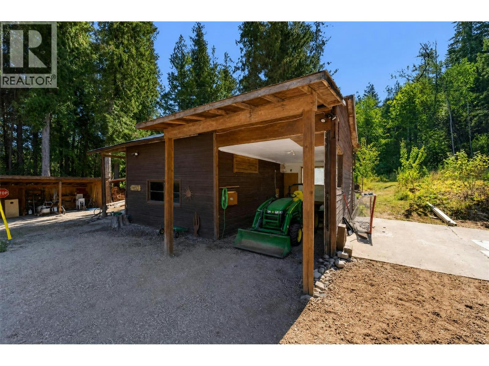 450 SW 20 Avenue, Salmon Arm, BC, V1E 1T6 - 56