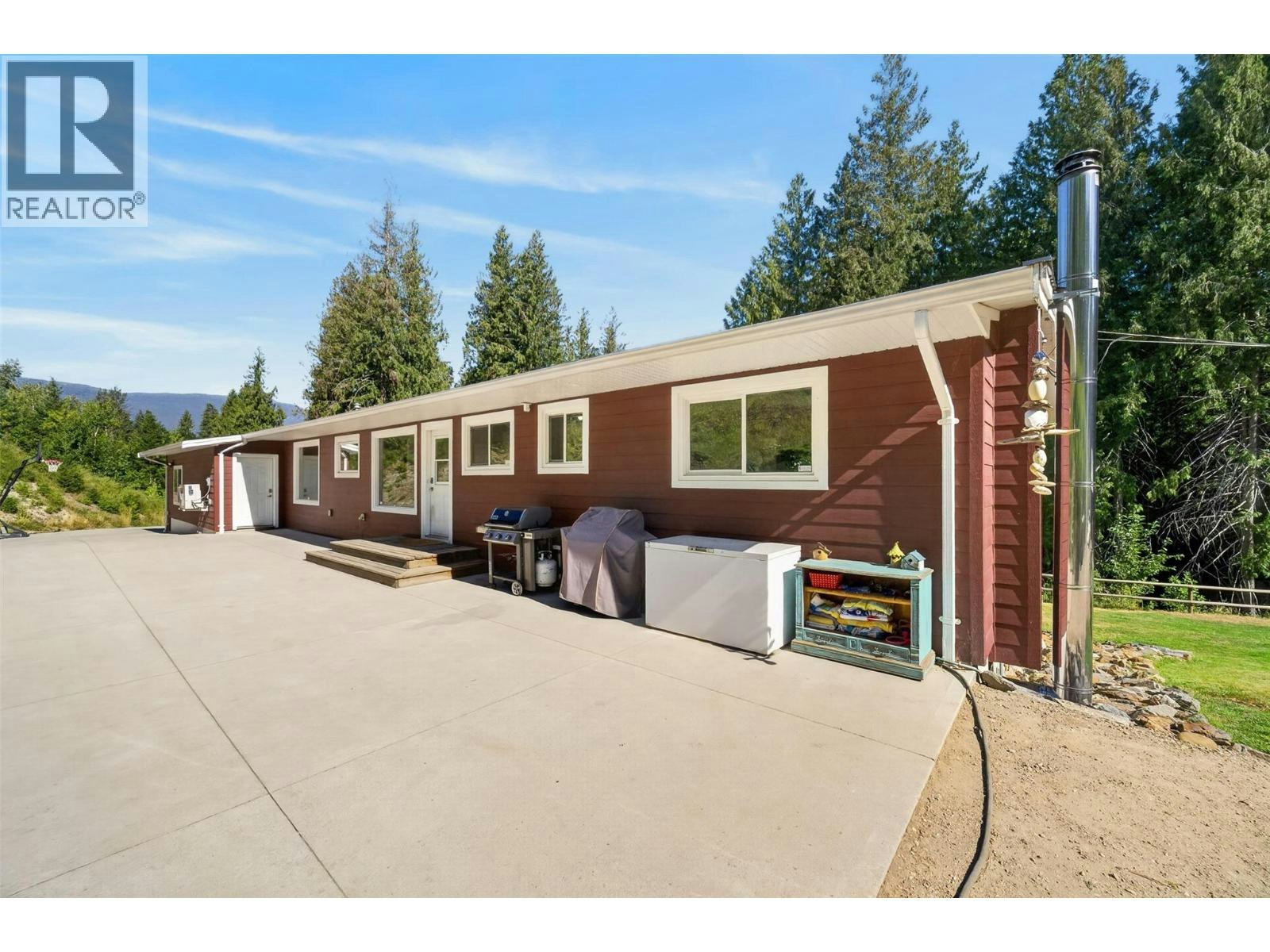 450 SW 20 Avenue, Salmon Arm, BC, V1E 1T6 - 45