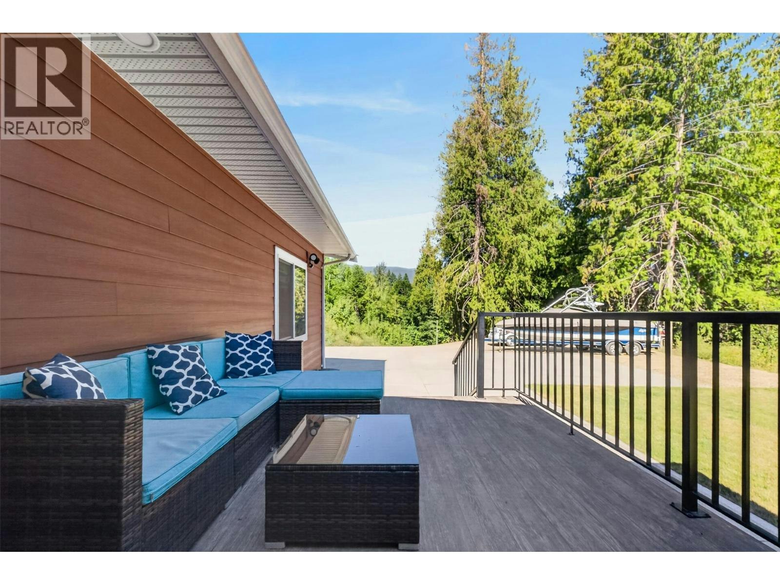 450 SW 20 Avenue, Salmon Arm, BC, V1E 1T6 - 39