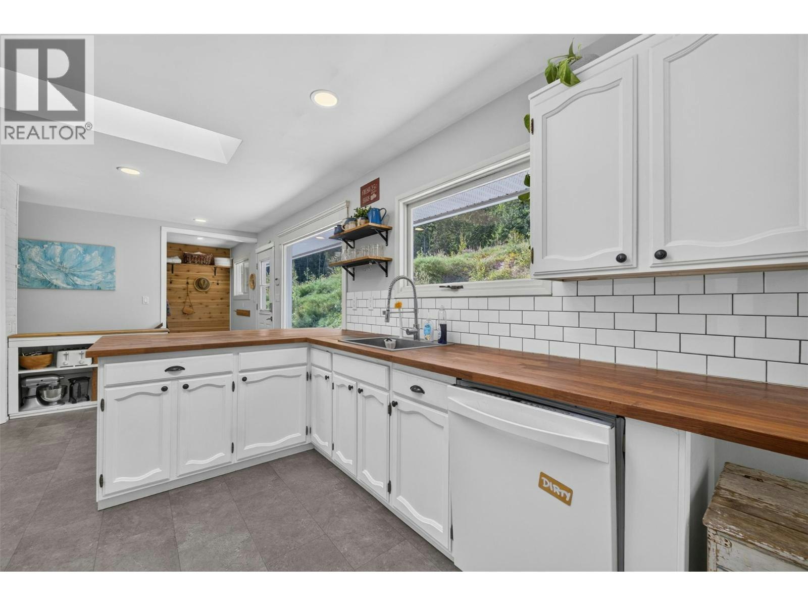 450 SW 20 Avenue, Salmon Arm, BC, V1E 1T6 - 14