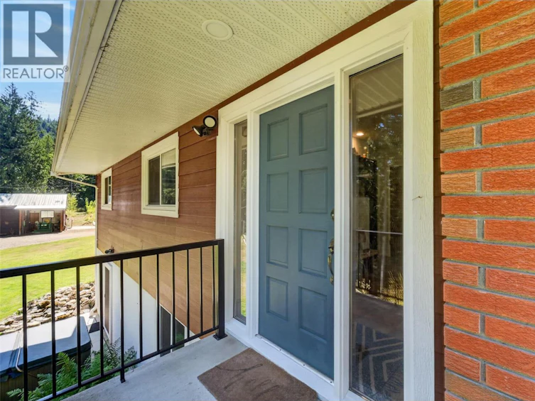 450 SW 20 Avenue, Salmon Arm, BC, V1E 1T6 - 3
