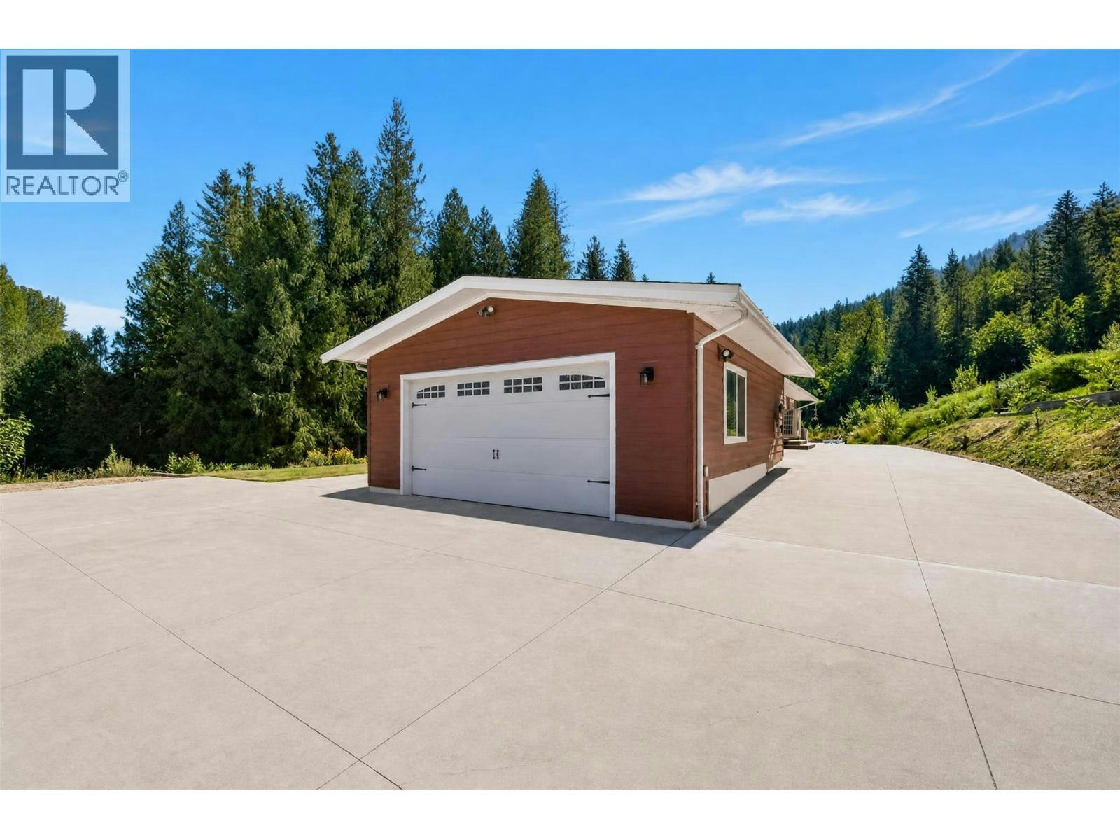 450 SW 20 Avenue, Salmon Arm, BC, V1E 1T6 - 36