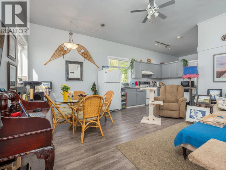 7185 Old Kamloops Road, Vernon, BC, V1H 1W6 - 29